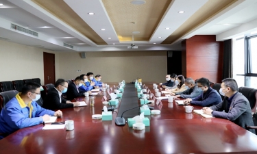 平湖市委常委、宣傳部長(zhǎng)沈志鳳蒞臨景興紙業(yè)調(diào)研疫情防控和復(fù)工復(fù)產(chǎn)情況